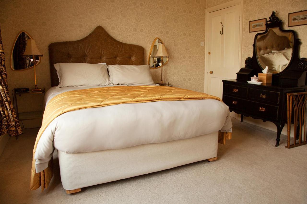 St Katharine'S House Bed & Breakfast Milford Haven Bagian luar foto